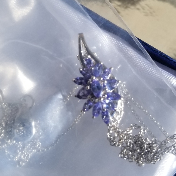 Genuine Tanzanite Necklace - Picture 4 of 4